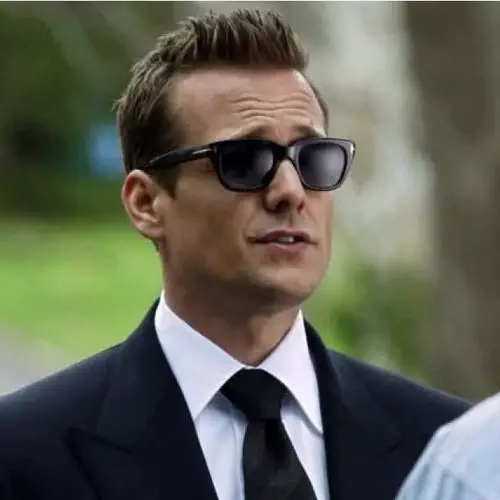 Harvey Specter in Tom Ford Snowdons.