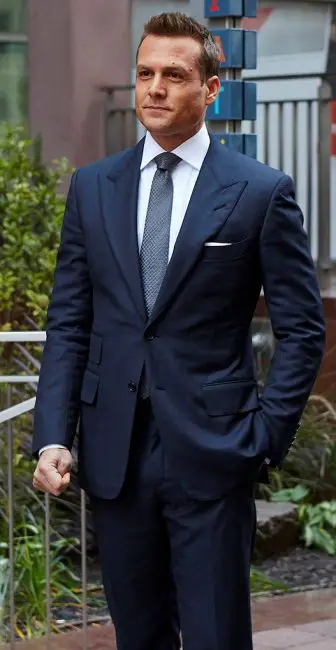 How to be like Harvey Specter in suits