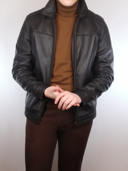 How to wear a turtleneck with a leather jacket